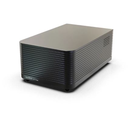 IsoTek •  V5  Titan • Black